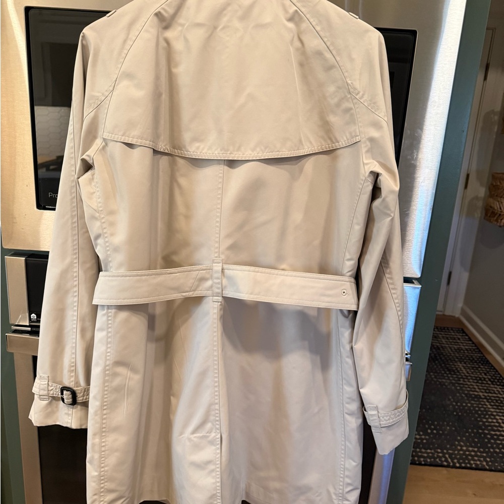 Burberry Women's Beige Double-Breasted Trench Coat US14 - Picture 2 of 11